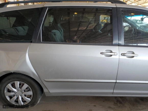 2008 Toyota Sienna CE with VIN 5TDZK23C88S225259, listed as a Copart auction lot 51964285 with 251,291 mi miles and Salvage Title. Bid and sale history available at carsss.com. Image 11.