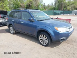 2011 Subaru Forester 2.5X Premium with VIN JF2SHADC8BH761845, listed as a IAAI auction lot 42115832 with 170,280 mi miles. Bid and sale history available at carsss.com. Image 1.