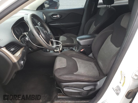 2015 Jeep Cherokee Sport z VIN 1C4PJMAB7FW622216, wystawiony jako Copart lot #57939965 z przebiegiem 179 349 mil mil oraz Czysty tytuł • Clean title. Historia ofert i sprzedaży dostępna na DreamBid. Obrazek 7.
