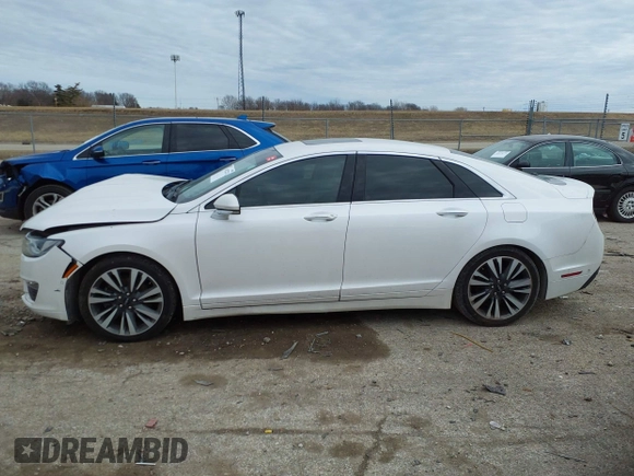 2019 Lincoln MKZ Hybrid Reserve II z VIN 3LN6L5MU1KR631351, wystawiony jako IAAI lot #41522333 z przebiegiem 82 839 mil mil oraz . Historia ofert i sprzedaży dostępna na DreamBid. Obrazek 14.