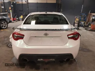 2017 Toyota 86 with VIN JF1ZNAA16H8710674, listed as a IAAI auction lot 41698660 with 120,000 mi miles. Bid and sale history available at carsss.com. Image 17.