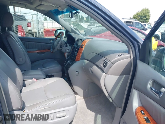 2008 Toyota Sienna XLE with VIN 5TDZK22C88S179675, listed as a IAAI auction lot 42057683 with 146,960 mi miles. Bid and sale history available at carsss.com. Image 5.