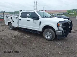2022 Ford F-250 XL z VIN 1FT7W2B62NEF35464, wystawiony jako IAAI lot #42231568 z przebiegiem 55 770 mil mil oraz . Historia ofert i sprzedaży dostępna na DreamBid. Obrazek 1.
