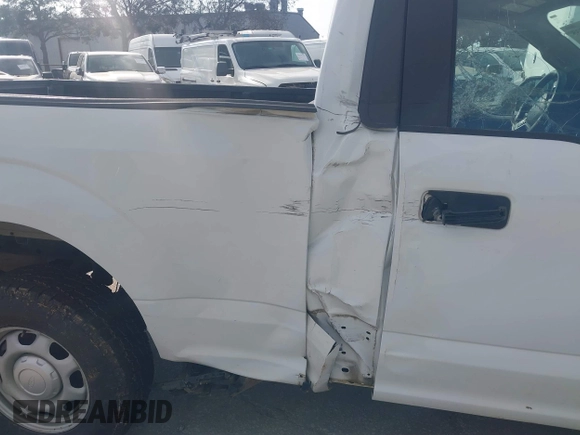 2018 Ford F-150 XL with VIN 1FTMF1EBXJFB94518, listed as a IAAI auction lot 41463535 with 137,037 mi miles. Bid and sale history available at carsss.com. Image 17.
