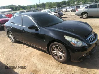 2015 Infiniti Q40 with VIN JN1CV6AP2FM501201, listed as a IAAI auction lot 42139939 with 188,168 mi miles. Bid and sale history available at carsss.com. Image 1.
