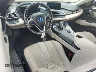 2016 BMW i8 z VIN WBY2Z2C53GV675984, wystawiony jako Copart lot #68881064 z przebiegiem 49 839 mil mil oraz Szkoda całkowita • Salvage title. Historia ofert i sprzedaży dostępna na DreamBid. Obrazek 8.
