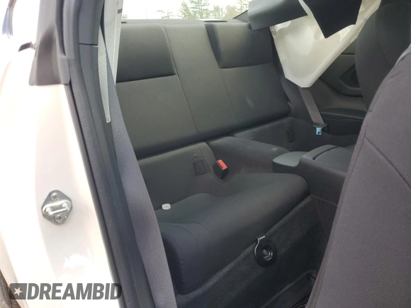 2024 Toyota 86 with VIN JF1ZNBB19R9752367, listed as a Copart auction lot 50460805 with 8,605 mi miles and Salvage Title. Bid and sale history available at DreamBid. Image 10.