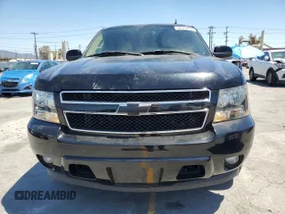 2007 Chevrolet Suburban LTZ with VIN 3GNFC16J27G211284, listed as a Copart auction lot 56581835 with 186,515 mi miles and Salvage title. Bid and sale history available at DreamBid. Image 5.