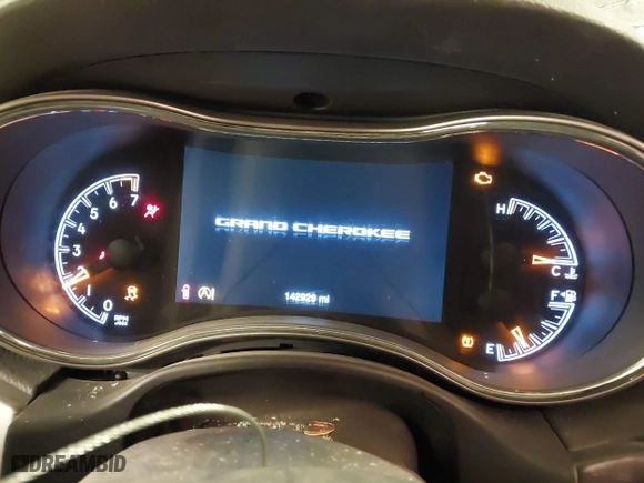 2018 Jeep Grand Cherokee Laredo E with VIN 1C4RJFAG4JC313054, listed as a IAAI auction lot 41469450 with 142,929 mi miles. Bid and sale history available at carsss.com. Image 7.
