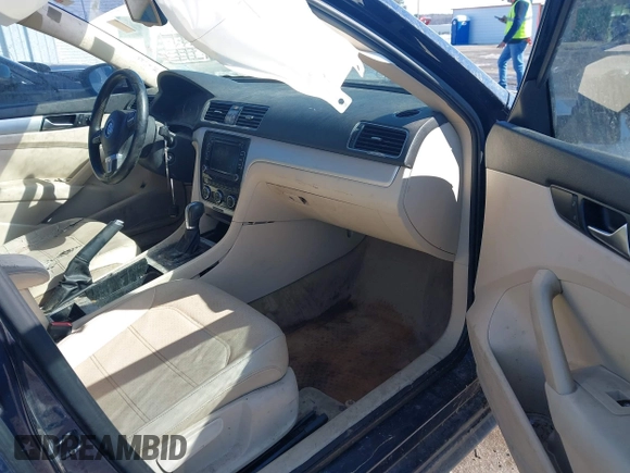 2012 Volkswagen Passat SE with VIN 1VWBP7A38CC034225, listed as a IAAI auction lot 41617236 with 188,995 mi miles and . Bid and sale history available at DreamBid. Image 5.