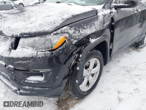 2018 Jeep Compass Altitude with VIN 3C4NJDBB6JT307069, listed as a IAAI auction lot 41351646 with 50,387 mi miles and . Bid and sale history available at carsss.com. Image 6.