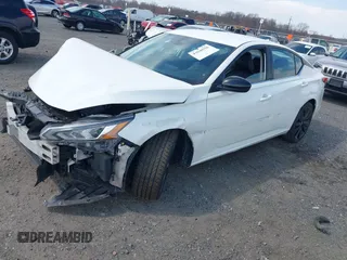 2020 Nissan Altima SR z VIN 1N4BL4CV5LC240488, wystawiony jako IAAI lot #41848936 z przebiegiem 79 044 mil mil oraz . Historia ofert i sprzedaży dostępna na DreamBid. Obrazek 2.