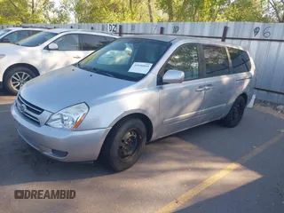 2006 Kia Sedona LX with VIN KNDMB233366032380, listed as a IAAI auction lot 42196919 with 132,336 mi miles. Bid and sale history available at carsss.com. Image 2.