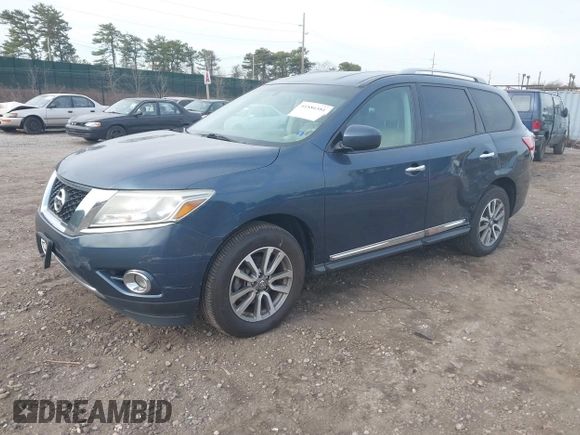 2013 Nissan Pathfinder SV with VIN 5N1AR2MM0DC682123, listed as a IAAI auction lot 41886581 with 193,262 mi miles. Bid and sale history available at carsss.com. Image 2.