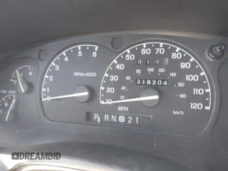 2000 Ford Explorer Eddie Bauer с VIN 1FMDU64E8YZC68666, выставлен на аукционе IAAI как лот 41907569 с пробегом 218 204 миль миль и . История ставок и продаж доступна на DreamBid. Изображение 7.