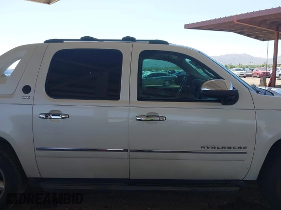 2013 Chevrolet Avalanche LTZ с VIN 3GNTKGE75DG144464, выставлен на аукционе IAAI как лот 42502256 с пробегом 116 237 миль миль и . История ставок и продаж доступна на DreamBid. Изображение 13.
