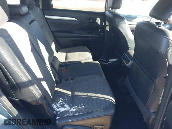 2018 Toyota Highlander LE with VIN 5TDBZRFH2JS818635, listed as a IAAI auction lot 41363485 with 120,948 mi miles and . Bid and sale history available at DreamBid. Image 8.