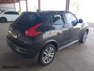 2011 Nissan Juke SL with VIN JN8AF5MR9BT014090, listed as a IAAI auction lot 41858506 with 137,425 mi miles. Bid and sale history available at carsss.com. Image 4.