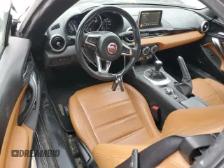 2017 FIAT 124 Spider Elaborazione Abarth z VIN JC1NFAEK5H0118610, wystawiony jako Copart lot #44936834 z przebiegiem 58 727 mil mil oraz Szkody całkowita. Historia ofert i sprzedaży dostępna na DreamBid. Obrazek 8.