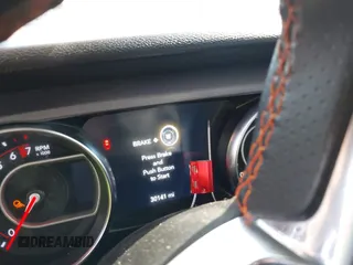 2021 Jeep Gladiator Mojave с VIN 1C6JJTEG2ML578573, выставлен на аукционе IAAI как лот 42034265 с пробегом 30 141 миль миль и . История ставок и продаж доступна на DreamBid. Изображение 7.