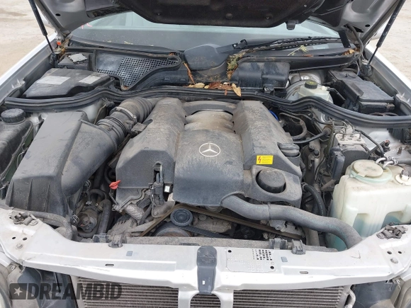 1999 Mercedes-Benz E-Class with VIN WDBJH65F5XA721205, listed as a IAAI auction lot 42068204 with 183,421 mi miles. Bid and sale history available at carsss.com. Image 10.