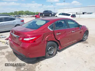 2016 Nissan Altima S with VIN 1N4AL3AP7GN327989, listed as a IAAI auction lot 42030437 with 92,586 mi miles and . Bid and sale history available at carsss.com. Image 4.
