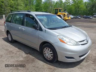 2008 Toyota Sienna CE with VIN 5TDZK23CX8S109397, listed as a IAAI auction lot 42158342 with 297,270 mi miles and . Bid and sale history available at carsss.com. Image 1.