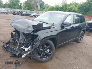 2024 Jeep Grand Cherokee Limited z VIN 1C4RJHBG5RC202647, wystawiony jako IAAI lot #42553301 z przebiegiem 12 121 mil mil oraz . Historia ofert i sprzedaży dostępna na DreamBid. Obrazek 16.