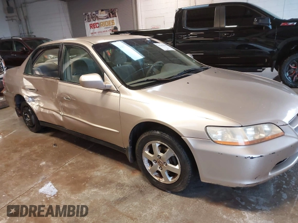 2000 Honda Accord SE с VIN 1HGCG5673YA051154, выставлен на аукционе IAAI как лот 41382000 с пробегом 272 554 миль миль и . История ставок и продаж доступна на DreamBid. Изображение 14.