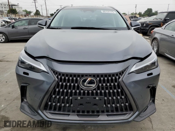 2025 Lexus NX 250 z VIN JTJADCAZ0S5024650, wystawiony jako Copart lot #60754175 z przebiegiem 4 736 mil mil oraz Szkoda całkowita • Salvage title. Historia ofert i sprzedaży dostępna na DreamBid. Obrazek 5.