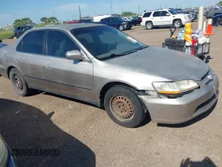 1998 Honda Accord LX с VIN 1HGCG5542WA266612, выставлен на аукционе IAAI как лот 42208066 с пробегом 202 101 миль миль и . История ставок и продаж доступна на DreamBid. Изображение 1.