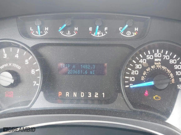 2014 Ford F-150 XL with VIN 1FTMF1CM8EFC18695, listed as a IAAI auction lot 41916660 with 1 mi miles. Bid and sale history available at carsss.com. Image 7.
