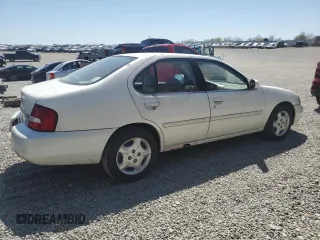 2000 Nissan Altima XE z VIN 1N4DL01D7YC190776, wystawiony jako Copart lot #53376635 z przebiegiem 211 582 mil mil oraz Szkoda całkowita • Salvage title. Historia ofert i sprzedaży dostępna na DreamBid. Obrazek 3.