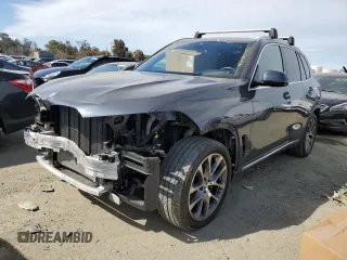 2021 BMW X5 xDrive40i with VIN 5UXCR6C00M9E73613, listed as a Copart auction lot 47495273 with 23,692 mi miles. Bid and sale history available at carsss.com. Image 1.