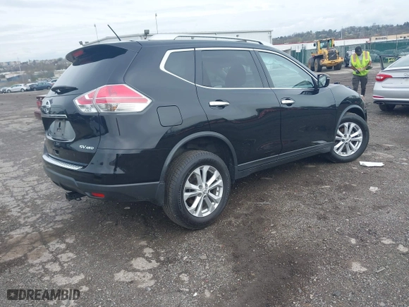 2015 Nissan Rogue SV with VIN KNMAT2MV2FP586911, listed as a IAAI auction lot 41958327 with 124,822 mi miles. Bid and sale history available at carsss.com. Image 4.