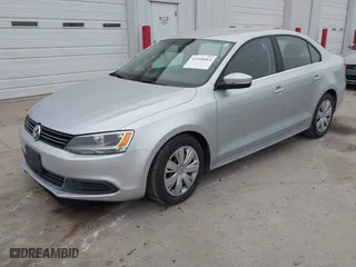 2013 Volkswagen Jetta Sedan SE w/Convenience/Sunroof with VIN 3VWDX7AJ5DM367568, listed as a IAAI auction lot 41560464 with 136,115 mi miles. Bid and sale history available at carsss.com. Image 17.