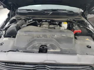 2024 Ram 2500 Laramie z VIN 3C6UR5NL3RG223592, wystawiony jako Copart lot #53073445 z przebiegiem 21 675 mil mil oraz Szkoda całkowita • Salvage title. Historia ofert i sprzedaży dostępna na DreamBid. Obrazek 12.