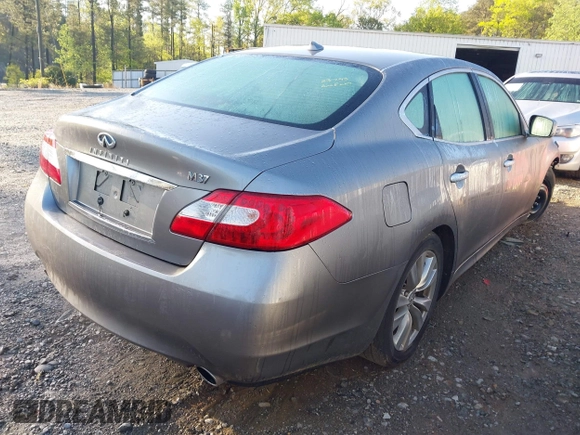 2012 Infiniti M z VIN JN1BY1AP4CM331103, wystawiony jako IAAI lot #41961458 z przebiegiem 108 375 mil mil oraz . Historia ofert i sprzedaży dostępna na DreamBid. Obrazek 4.