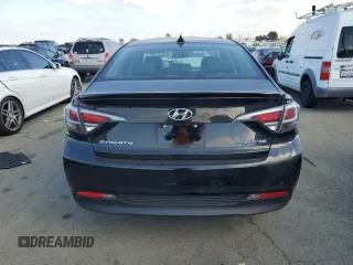 2017 Hyundai Sonata Hybrid SE with VIN KMHE24L10HA047610, listed as a Copart auction lot 43285595 with 143,787 mi miles and Salvage Title. Bid and sale history available at carsss.com. Image 6.