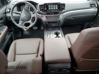 2025 Honda Ridgeline RTL z VIN 5FPYK3F57SB023210, wystawiony jako Copart lot #53093665 z przebiegiem 898 mil mil oraz Szkoda całkowita • Salvage title. Historia ofert i sprzedaży dostępna na DreamBid. Obrazek 8.