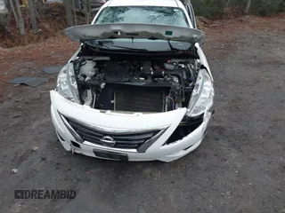 2016 Nissan Versa SV z VIN 3N1CN7APXGL879574, wystawiony jako IAAI lot #41510622 z przebiegiem 121 094 mil mil oraz . Historia ofert i sprzedaży dostępna na DreamBid. Obrazek 6.