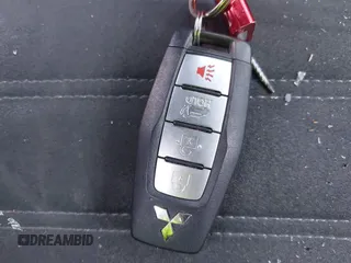2022 Mitsubishi Outlander SE z VIN JA4J3UA8XNZ017053, wystawiony jako IAAI lot #41870657 z przebiegiem 70 102 mil mil oraz . Historia ofert i sprzedaży dostępna na DreamBid. Obrazek 11.