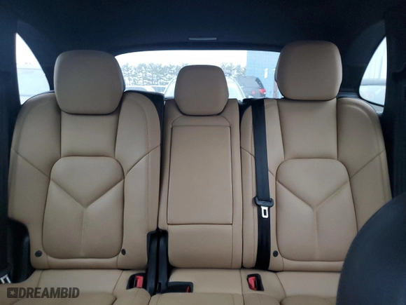 2018 Porsche Cayenne with VIN WP1AA2A25JKA05647, listed as a Copart auction lot 84476704 with 0 mi miles and Salvage Title. Bid and sale history available at carsss.com. Image 10.