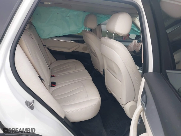 2015 BMW X5 sDrive35i with VIN 5UXKR2C53F0H37625, listed as a IAAI auction lot 41381467 with 110,524 mi miles. Bid and sale history available at carsss.com. Image 8.