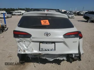 2022 Toyota Corolla Cross XLE with VIN 7MUDAAAG2NV013763, listed as a Copart auction lot 53041385 with 13 mi miles and Clean title. Bid and sale history available at DreamBid. Image 6.