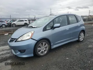 2011 Honda Fit Sport z VIN JHMGE8H5XBC010839, wystawiony jako Copart lot #49743265 z przebiegiem 88 230 mil mil oraz Szkody całkowita. Historia ofert i sprzedaży dostępna na DreamBid. Obrazek 1.