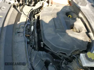 2017 Ford Escape SE z VIN 1FMCU9G98HUD41673, wystawiony jako IAAI lot #43263353 z przebiegiem 123 449 mil mil oraz . Historia ofert i sprzedaży dostępna na DreamBid. Obrazek 19.