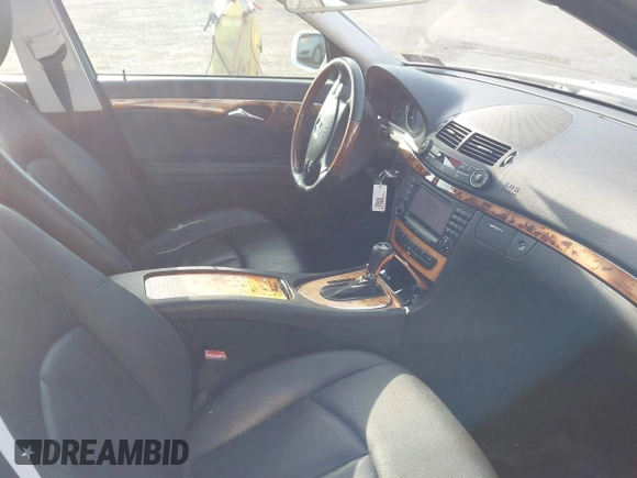2008 Mercedes-Benz E 350 Luxury with VIN WDBUF87X58B338817, listed as a IAAI auction lot 42092896 with 164,254 mi miles and . Bid and sale history available at carsss.com. Image 5.