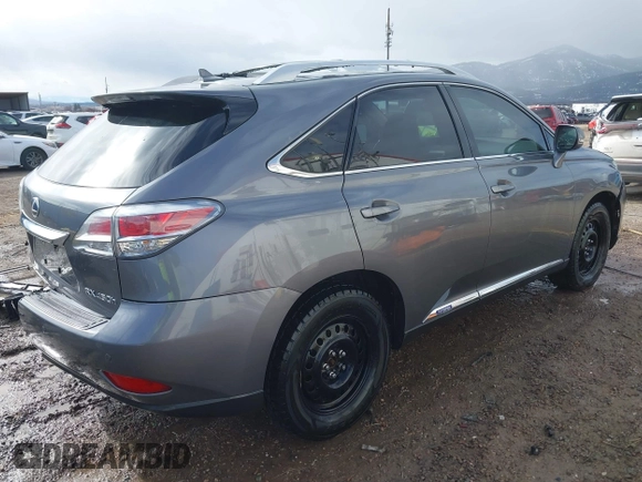2013 Lexus RX 450h z VIN JTJBC1BAXD2051251, wystawiony jako IAAI lot #41746439 z przebiegiem 123 342 mil mil oraz . Historia ofert i sprzedaży dostępna na DreamBid. Obrazek 4.