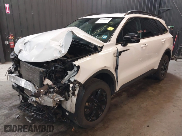 2022 Kia Sorento X-Line S z VIN 5XYRLDLC9NG118254, wystawiony jako IAAI lot #42109168 z przebiegiem 28 547 mil mil oraz . Historia ofert i sprzedaży dostępna na DreamBid. Obrazek 2.